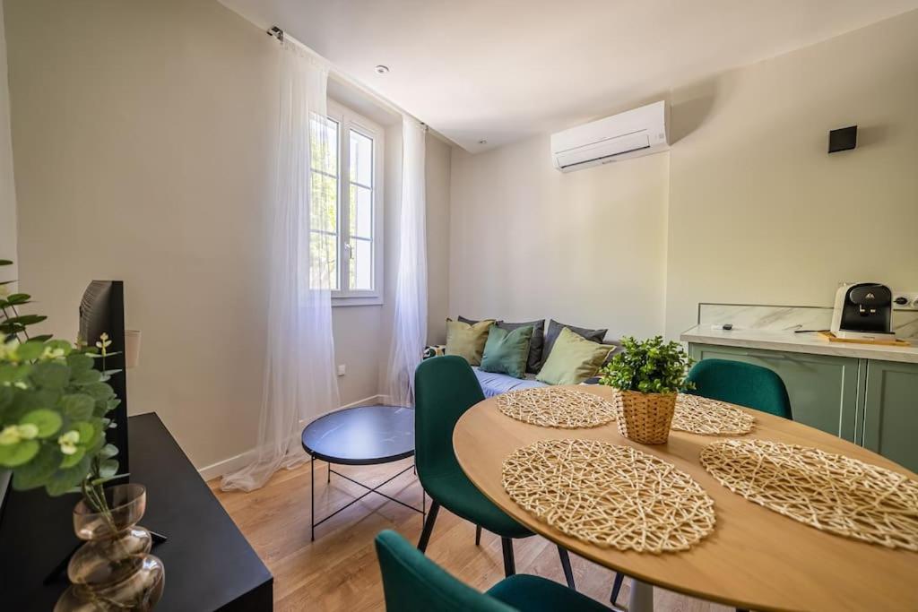 Le Pearl Appartement De Charme En Bord Riviere Collobrieres Exterior photo
